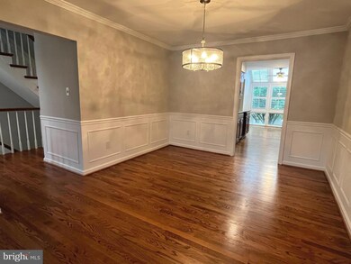 10748 Brewer House Rd, Rockville, MD 20852 - photo 7