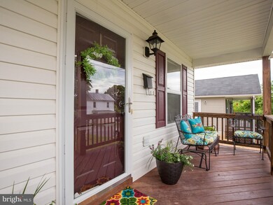 652 Jenkins Ln, Strasburg, VA 22657 - photo 6