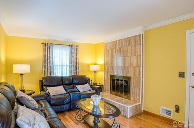 3 Rolling Ct, Kendall Park, NJ 08824 - photo 4