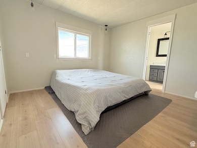 485 S 100 E unit 10, Wellington, UT 84542 - photo 6