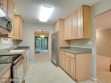 2323 Archdale Rd, Reston, VA 20191 - photo 3