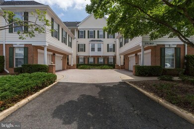 25280 Lake Shore Square unit 201, Chantilly, VA 20152 - photo 2