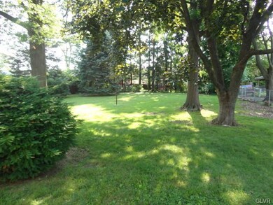 1157 S Krocks Rd, Allentown, PA 18106 - photo 3