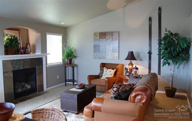 273 N Village Meadows Rd unit 20, Sisters, OR 97759 - photo 3