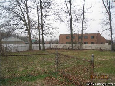 9114 Satinwood Ct, Louisville, KY 40229 - photo 3