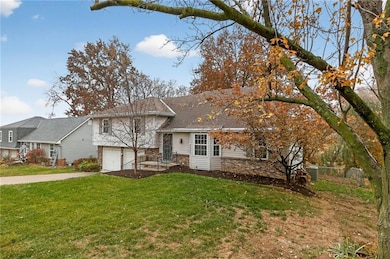 837 NW 69th St, Kansas City, MO 64118 - photo 3