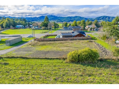 2047 Roseburg Rd, Myrtle Point, OR 97458 - photo 4