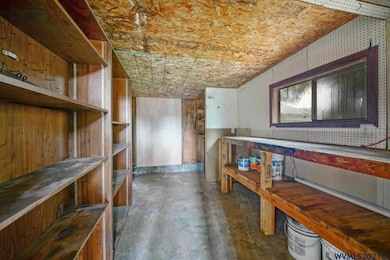 944 5th St, Lyons, OR 97358 - photo 5