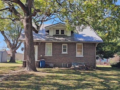 206 N Union St, West Salem, IL 62476 - photo 4