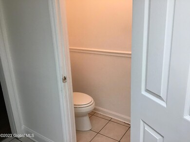 527 Hamilton St, Albany, NY 12203 - photo 6