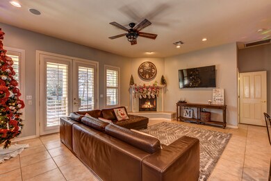 005_Living Room