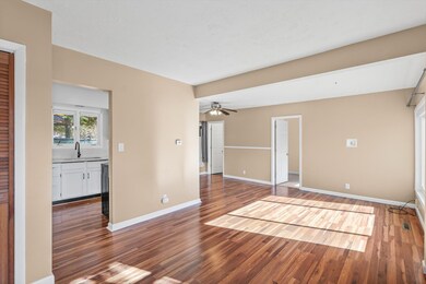 606 Cullom St, Normal, IL 61761 - photo 5