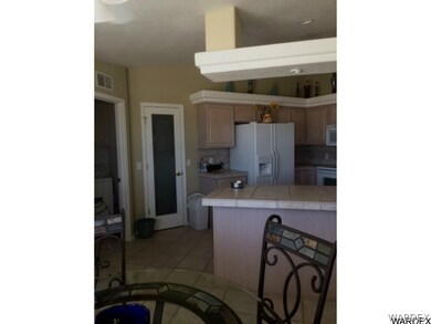 Kitchen  everything stays