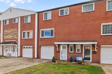 1514 Dunluce Dr, Pittsburgh, PA 15227 - photo 3