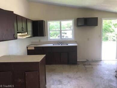 412 Meredith St, High Point, NC 27260 - photo 5