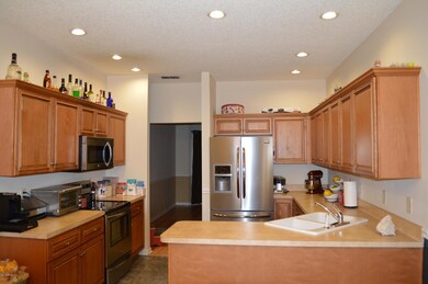 8182 Kilkelly Ln S, Jacksonville, FL 32244 - photo 4