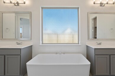 1524 Apache Heights Dr, Dayton, TX 77535 - photo 2