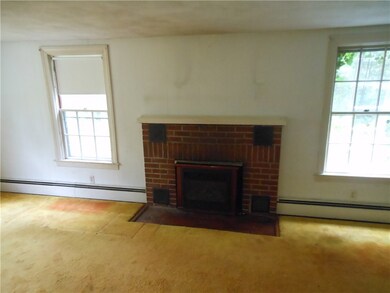 LIVING ROOM WITH FIREPLACE