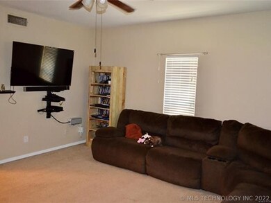 209 S Rosehill Ave, Cleveland, OK 74020 - photo 3