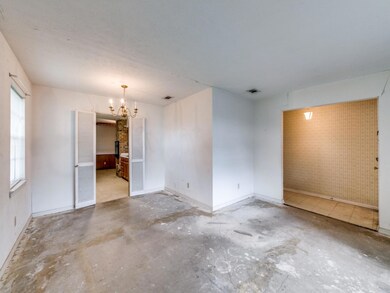 Front living & dining room