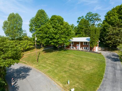 907 Ridgefield Dr, Johnson City, TN 37601 - photo 2