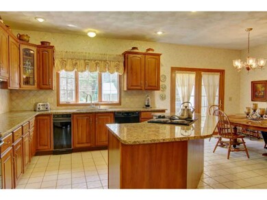 30 Belle Isle Way, Cranston, RI 02921 - photo 5