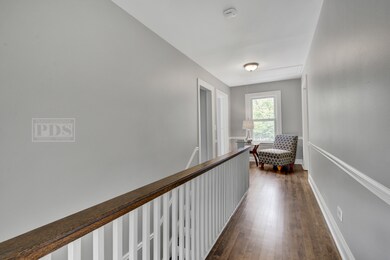 117 N Willow Rd, Elmhurst, IL 60126 - photo 3