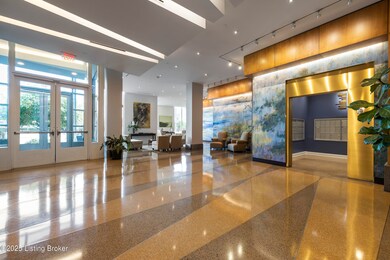 222 E Witherspoon St, 305