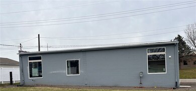 97 Clyde St, Ellwood City, PA 16117 - photo 7