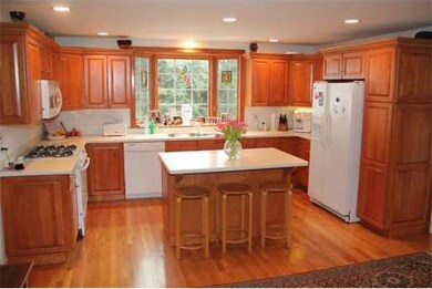 3 Cedar St, Wellesley Hills, MA 02481 - photo 2