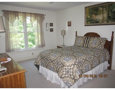 7 Crescent Way unit 308, Sturbridge, MA 01518 - photo 5