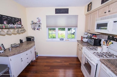 14 Lower Main St, Matawan, NJ 07747 - photo 7