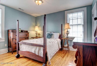 20 S 8th St, Wilmington, NC 28401 - photo 2