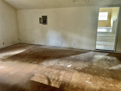 26047 Chain O Lakes Dr, South Bend, IN 46628 - photo 7