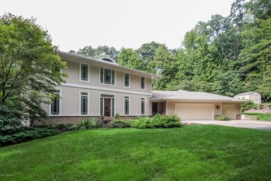 003-Front_View-3248536-medium