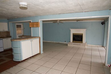 216 Sam Smith Cir, Crawfordville, FL 32327 - photo 4