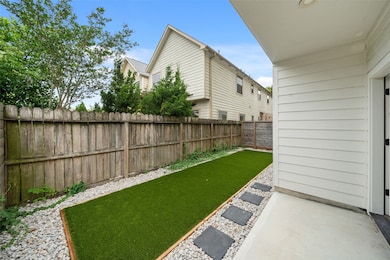 1005 Kern St unit C, Houston, TX 77009 - photo 5
