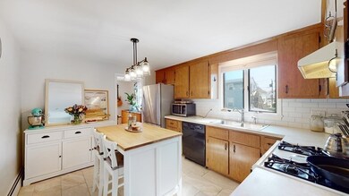 26 Prentiss St, Malden, MA 02148 - photo 6