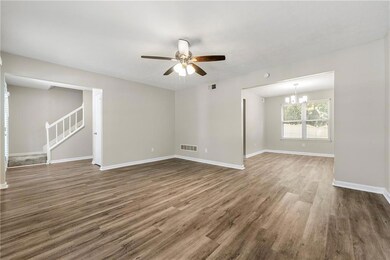 105 Laurel Mill Ct, Roswell, GA 30076 - photo 3