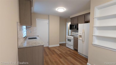 17714 Five Points St, Redford, MI 48240 - photo 6