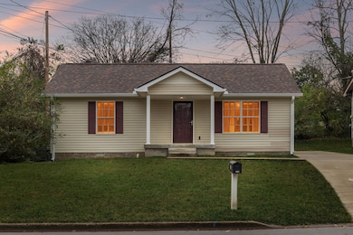 422 Glenn St, Clarksville, TN 37040 - photo 2