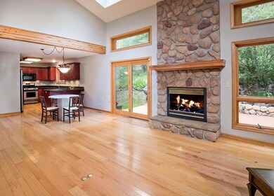 36-Lark-Ct-MLS_04