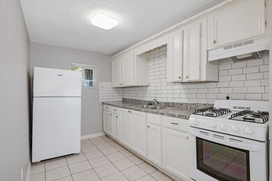 150 Hohldale St unit B, Houston, TX 77022 - photo 6