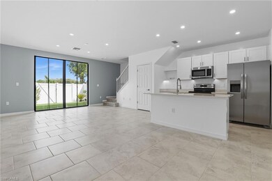 14107 Oviedo Place, Fort Myers, FL 33905 - photo 4