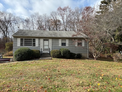 24 Clayton Rd, Danbury, CT 06811 - photo 2