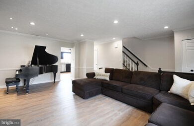 27 Carriage Walk Ct, Parkville, MD 21234 - photo 4