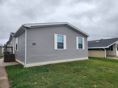 9664 Coventry Ct, Northville, MI 48167 - photo 2