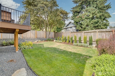 324 NE 50th St, Seattle, WA 98105 - photo 7