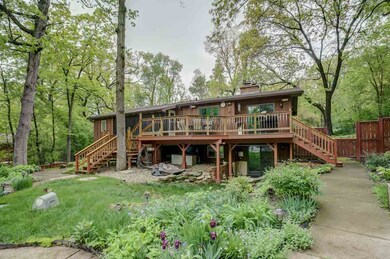 2390 White Oak Tr, Dunn, WI 53575 - photo 2