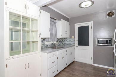811 SW Randolph Ave, Topeka, KS 66606 - photo 5